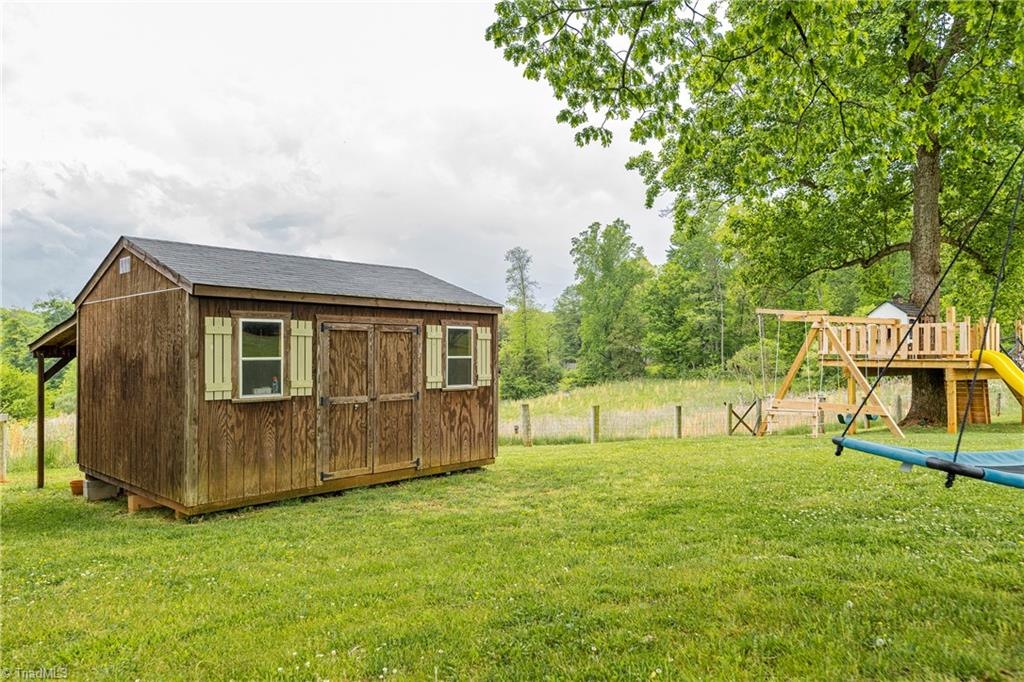 1650 Alco Road East Bend, NC 27018 - Photo 8 of 33 Gallery Image 8