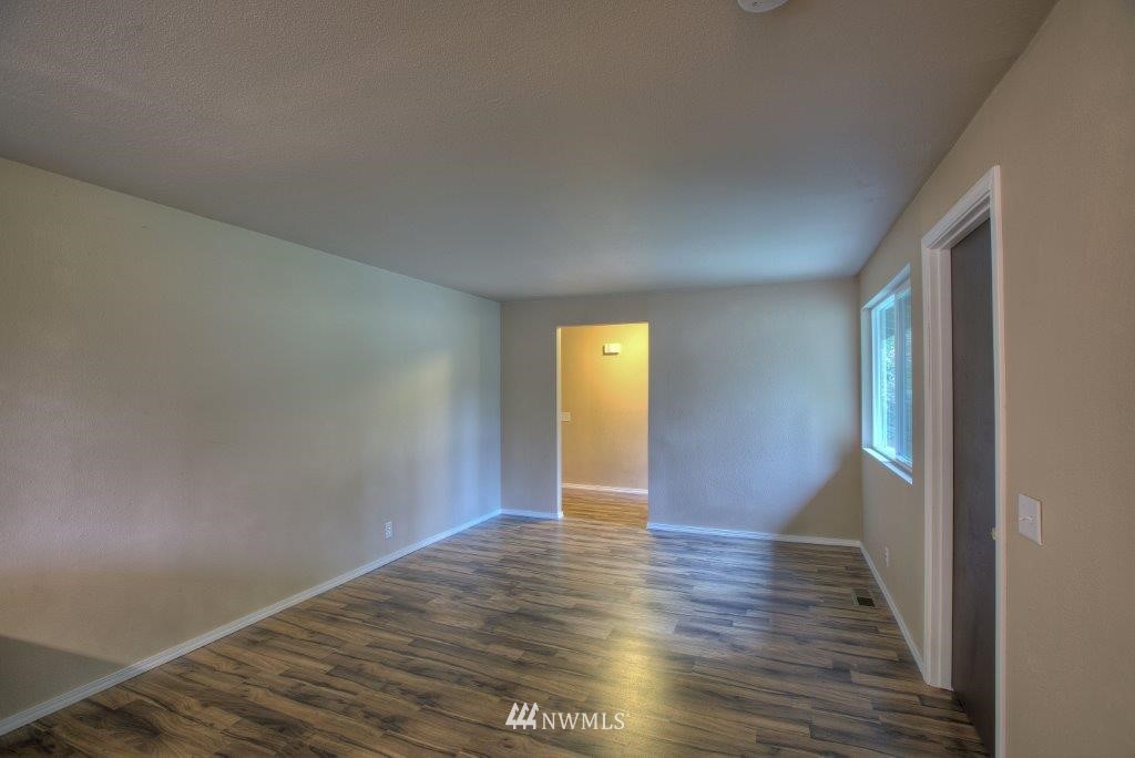 2308 Southeast 19th Street Renton, WA 98055 - Photo 6 of 15