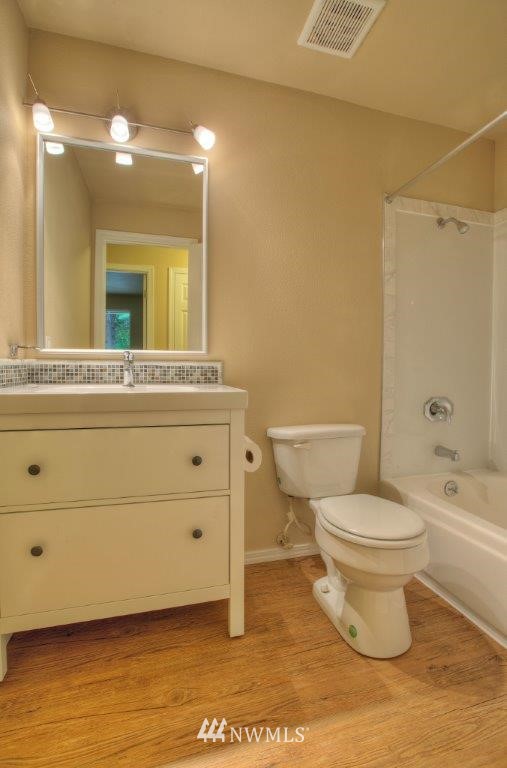 2308 Southeast 19th Street Renton, WA 98055 - Photo 8 of 15