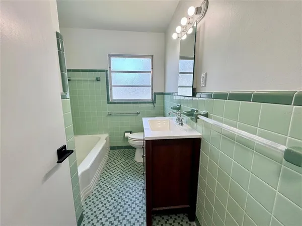 $2,800 | 637 Beltrees Street, Dunedin, FL 34698