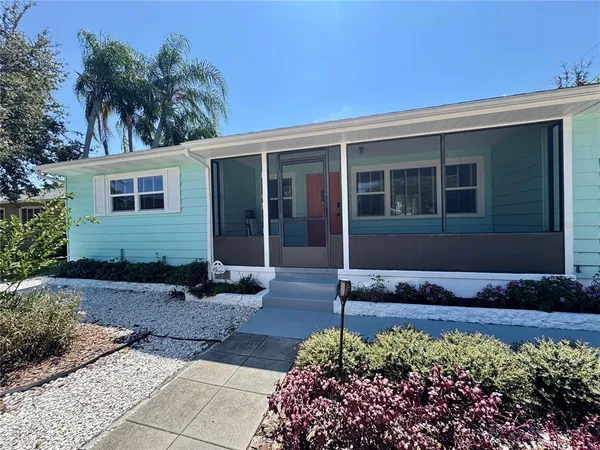 $2,800 | 637 Beltrees Street, Dunedin, FL 34698