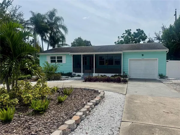 $2,800 | 637 Beltrees Street, Dunedin, FL 34698