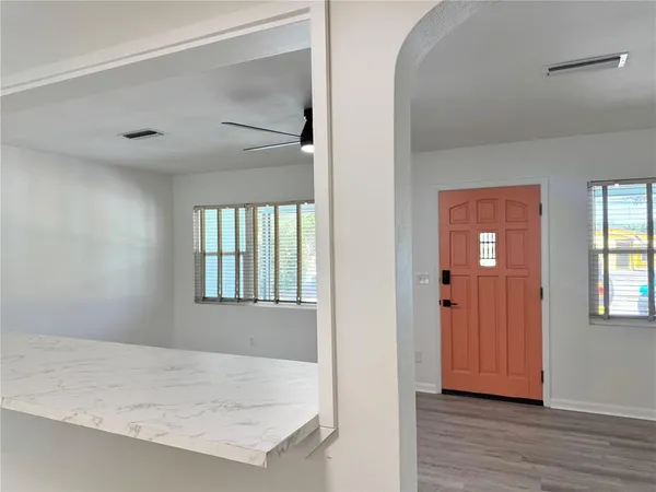 $2,800 | 637 Beltrees Street, Dunedin, FL 34698