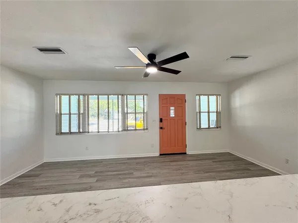 $2,800 | 637 Beltrees Street, Dunedin, FL 34698