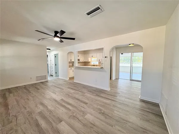 $2,800 | 637 Beltrees Street, Dunedin, FL 34698