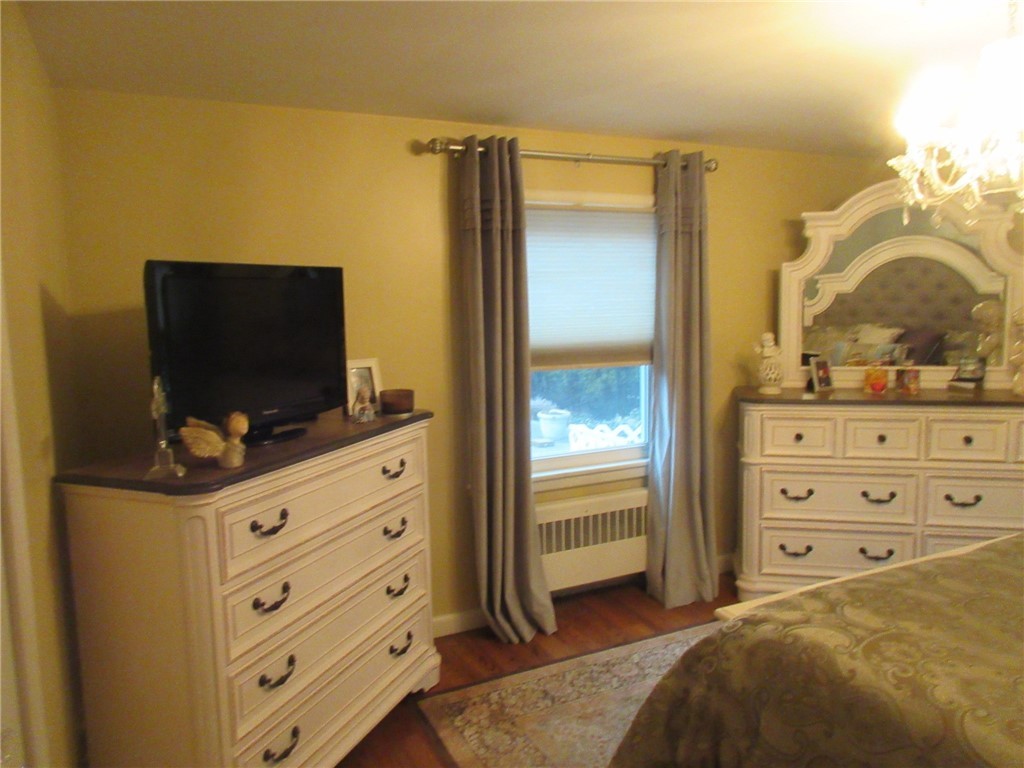 19 Everett Road Cranston, RI 02920 - Photo 15 of 31 Master Bedroom
