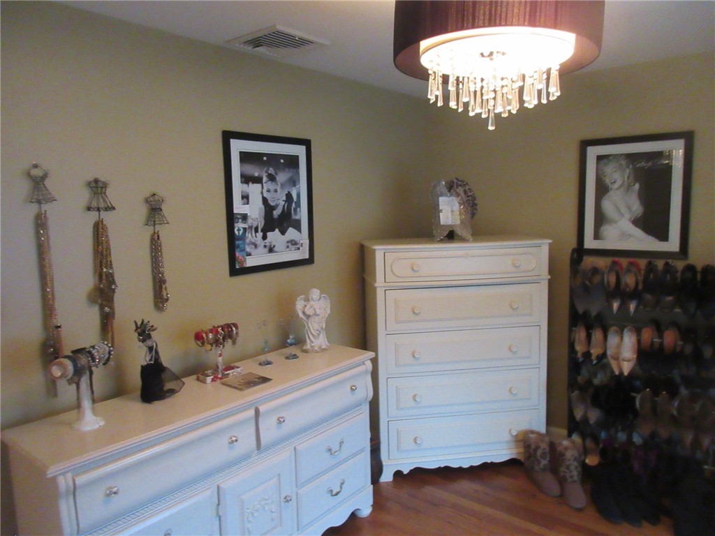 19 Everett Road Cranston, RI 02920 - Photo 21 of 31 2nd Bedroom