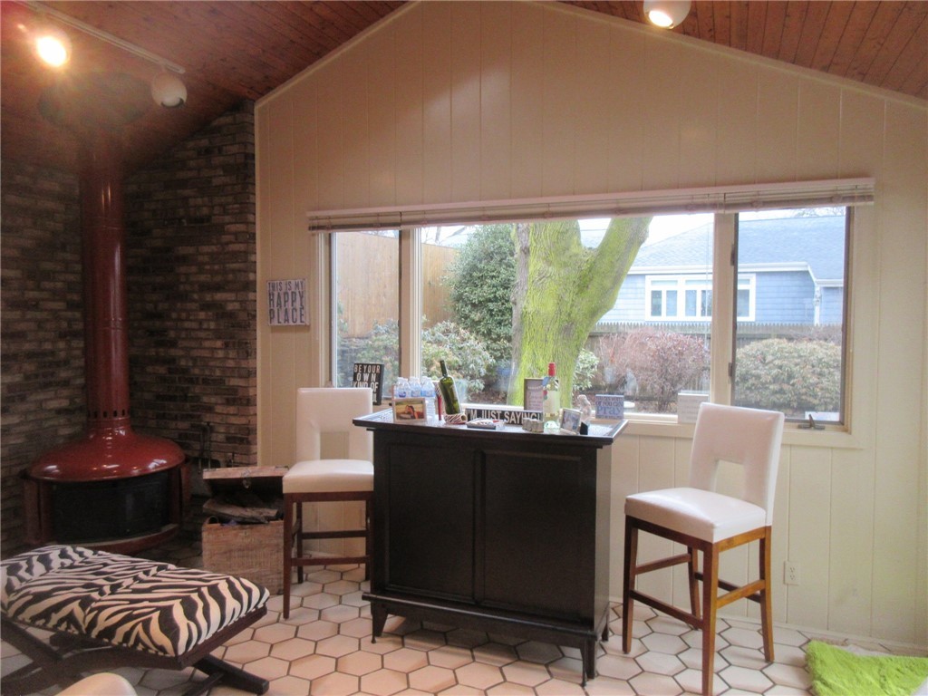 19 Everett Road Cranston, RI 02920 - Photo 8 of 31 Same Family Room