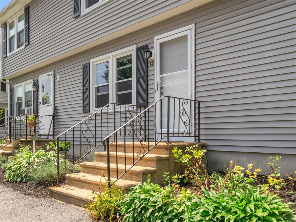 270 Sunderland Road, Unit 75 Worcester, MA 01604 - Photo 2 of 16 Gallery Image 2