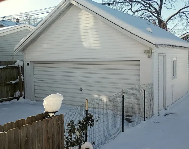 $276,500 | 6720 31st Avenue, Kenosha, WI 53142