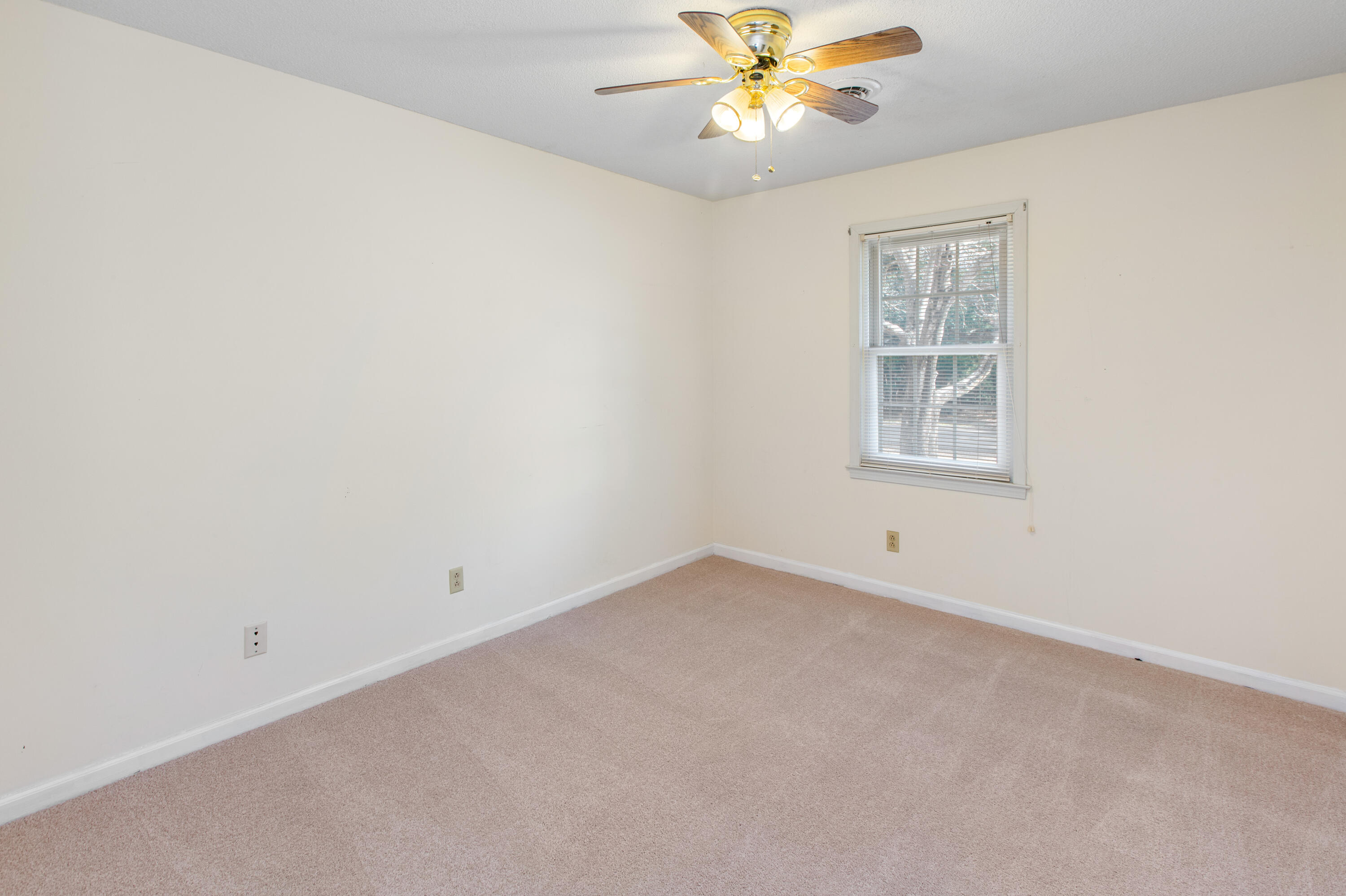 758 Larkwood Road Charleston, SC 29412 - Photo 21 of 43 758 Larkwood Rd_Brett Martin Photography