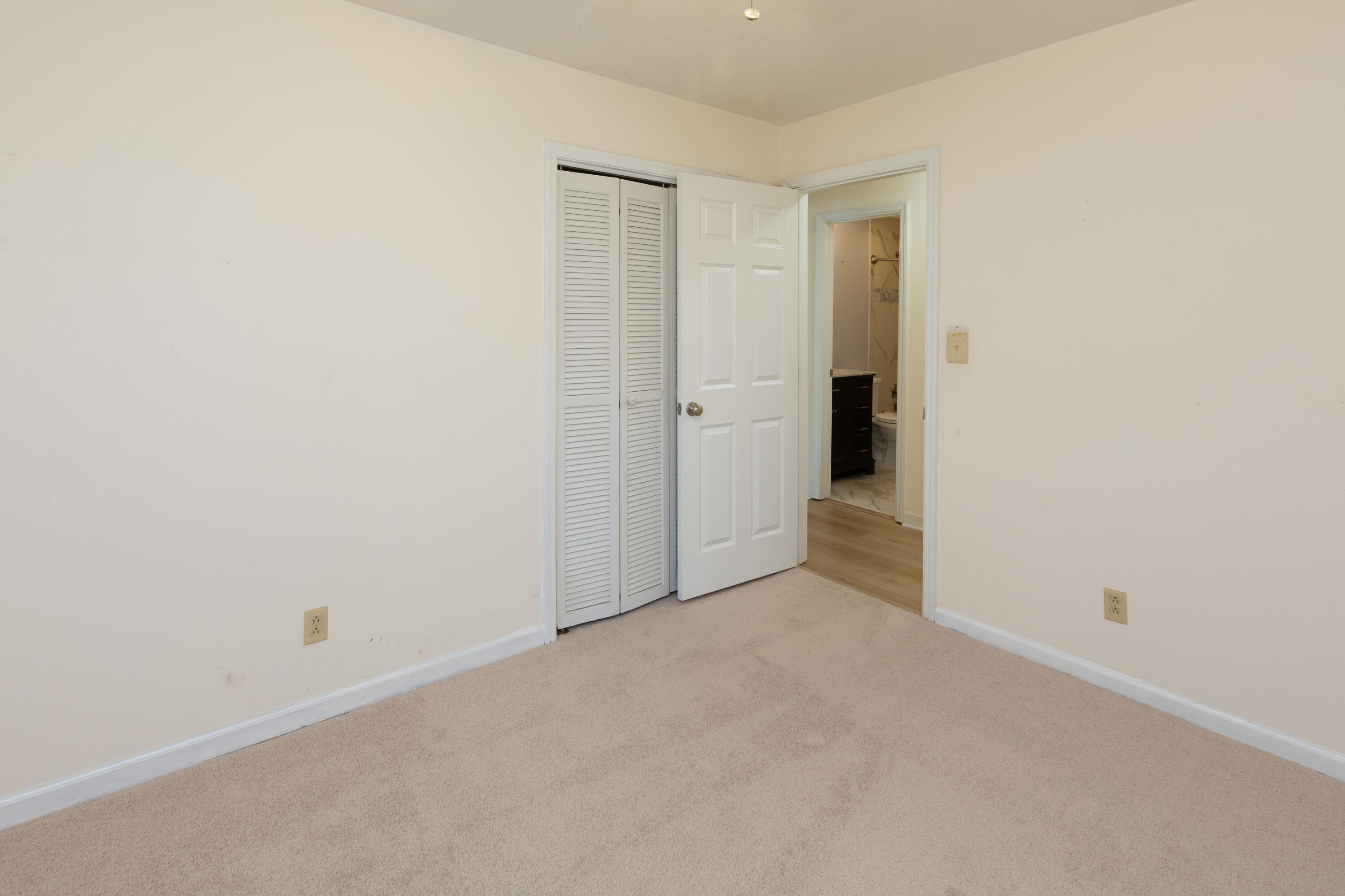 758 Larkwood Road Charleston, SC 29412 - Photo 22 of 43 758 Larkwood Rd_Brett Martin Photography