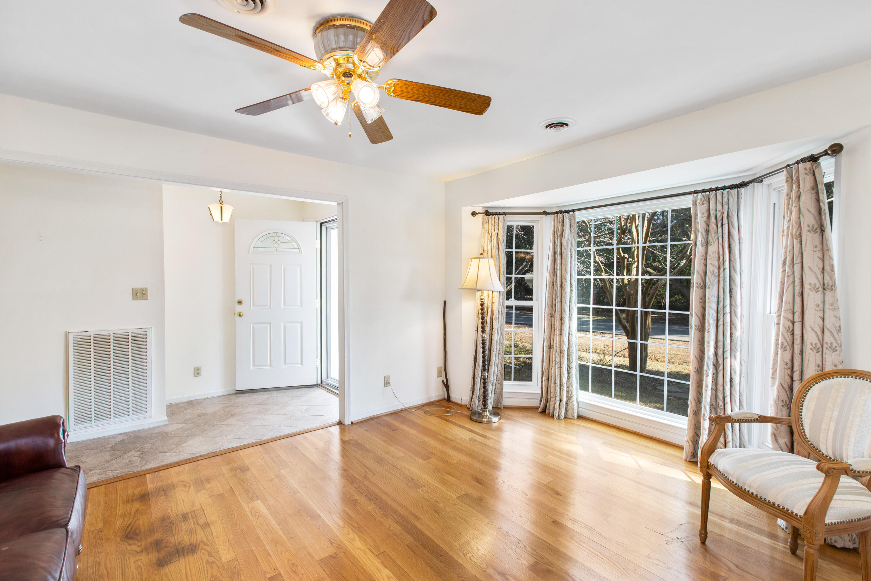 758 Larkwood Road Charleston, SC 29412 - Photo 3 of 43 758 Larkwood Rd_Brett Martin Photography