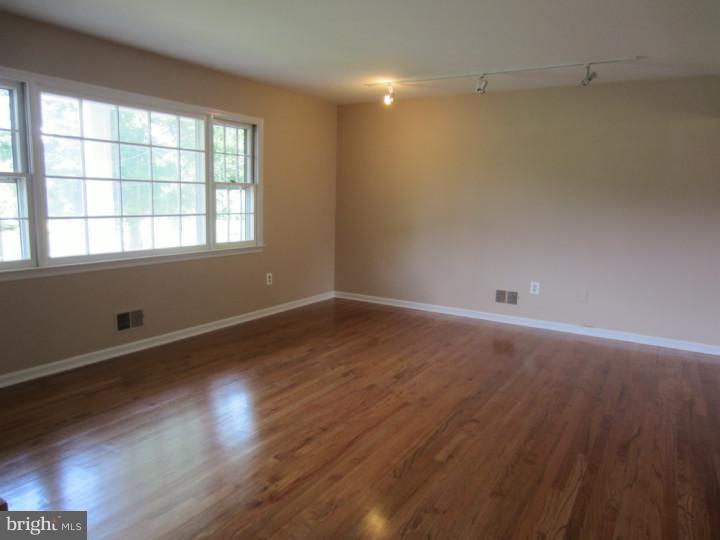 140 Conover Road Princeton Junction, NJ 08550 - Photo 16 of 25 Gallery Image 16