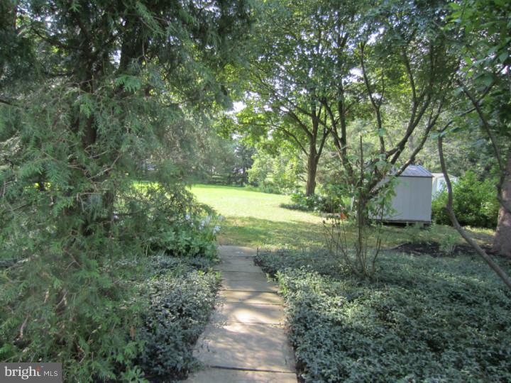 140 Conover Road Princeton Junction, NJ 08550 - Photo 7 of 25 Gallery Image 7