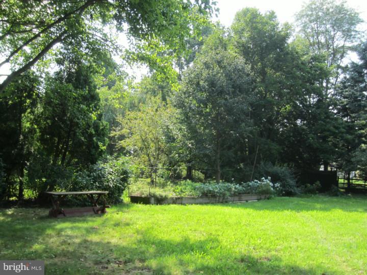140 Conover Road Princeton Junction, NJ 08550 - Photo 9 of 25 Gallery Image 9