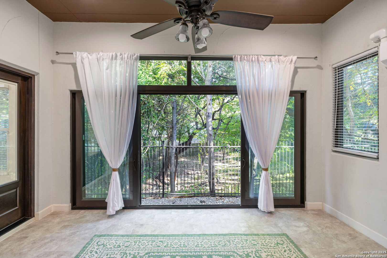 1414 West Bitters Road, Unit 16 San Antonio, TX 78248 - Photo 17 of 36