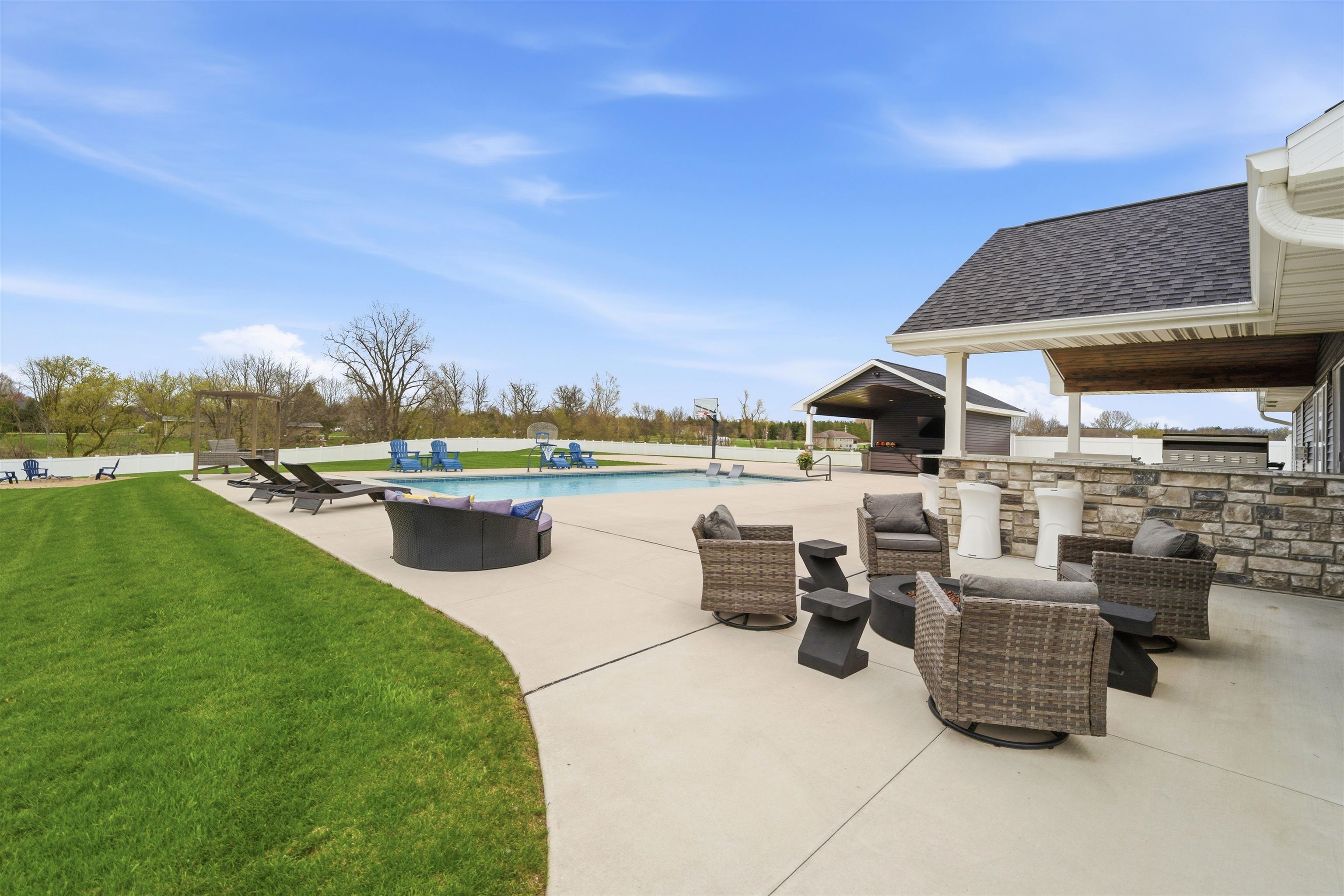 594 Prairie Gardens Lane Pulaski, WI 54162 - Photo 49 of 70