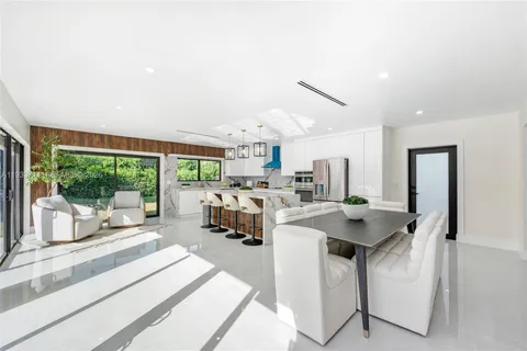 $1,899,000 | 13800 Southwest 79th Court, Palmetto Bay, FL 33158