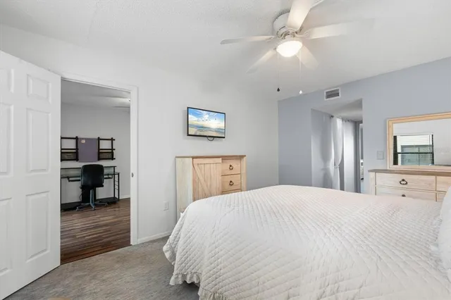 $185,000 | 305 30th Avenue West, Unit A208, Bradenton, FL 34205