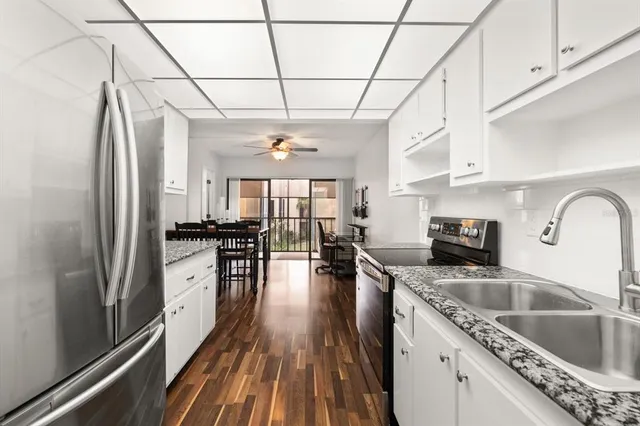 $185,000 | 305 30th Avenue West, Unit A208, Bradenton, FL 34205