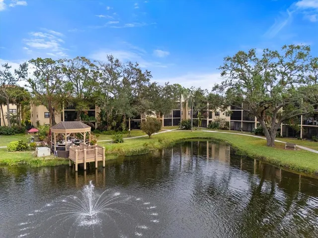 $185,000 | 305 30th Avenue West, Unit A208, Bradenton, FL 34205