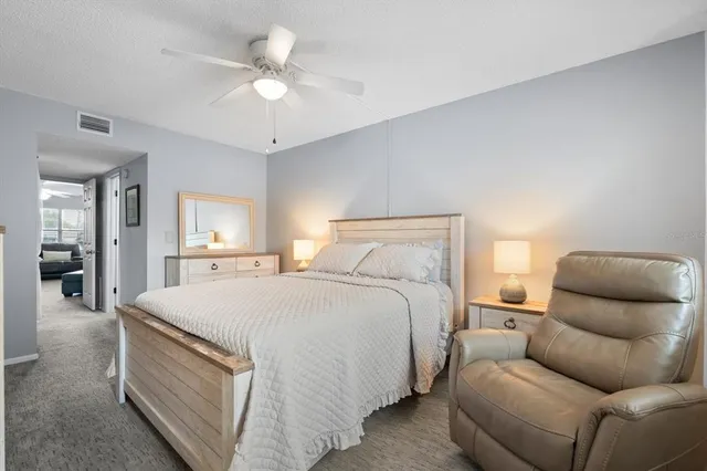 $185,000 | 305 30th Avenue West, Unit A208, Bradenton, FL 34205