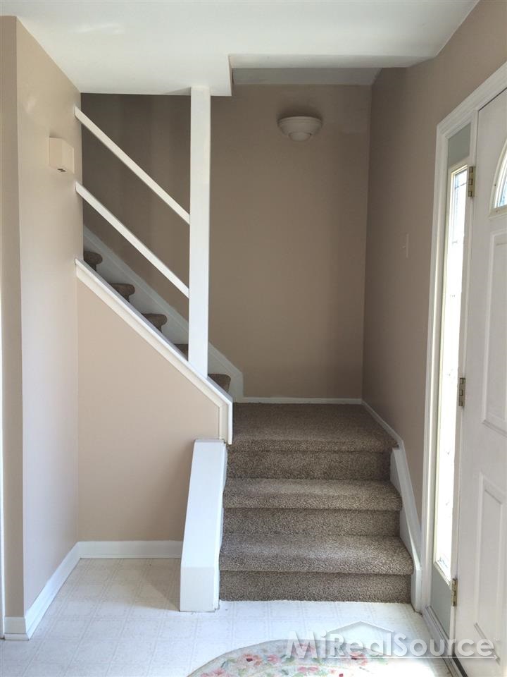 896 Dressler Lane Rochester Hills, MI 48307 - Photo 9 of 27
