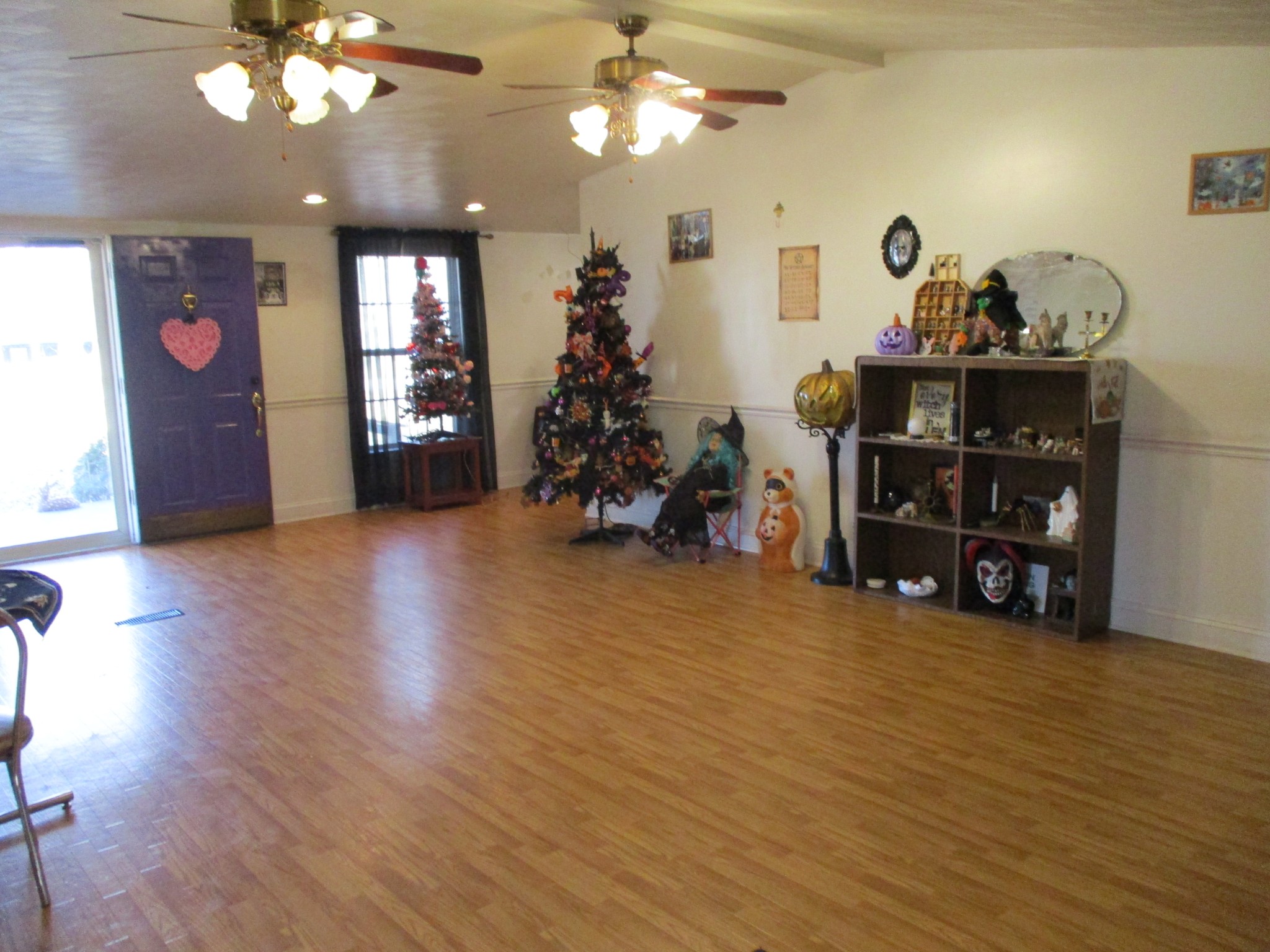908 Bear Cub Run Centerville, TN 37033 - Photo 6 of 17 a view of a room with gym equipment and a large window