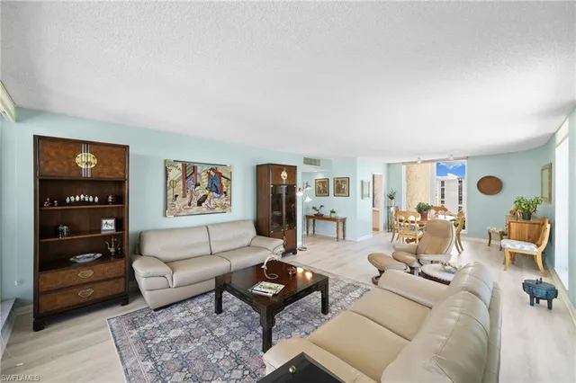 $12,500 | 4001 Gulf Shore Boulevard North, Unit 1106, Naples, FL 34103