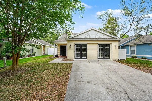 $375,000 | 5865 Meadowpark Place, Lithia, FL 33547