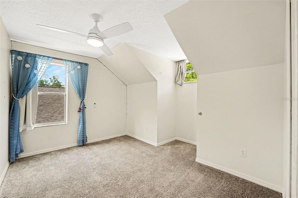 5865 Meadowpark Place Lithia, FL 33547 - Photo 15 of 27