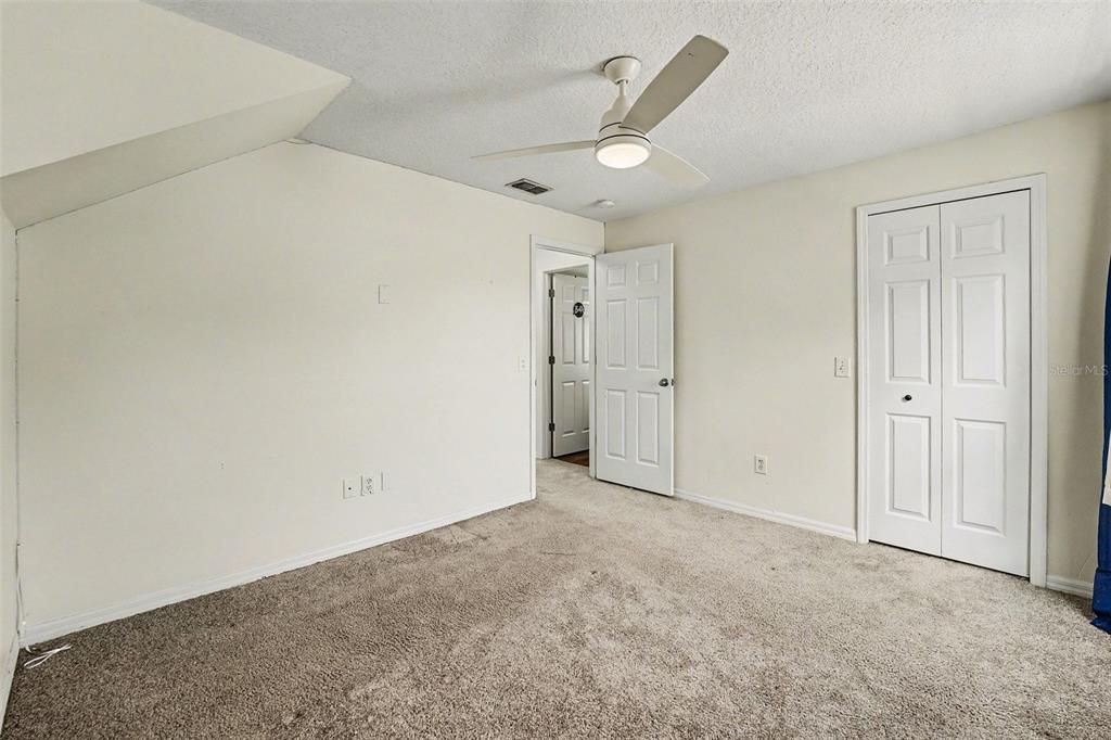 5865 Meadowpark Place Lithia, FL 33547 - Photo 19 of 27