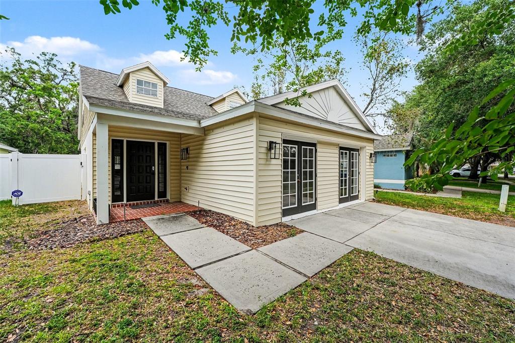 5865 Meadowpark Place Lithia, FL 33547 - Photo 4 of 27