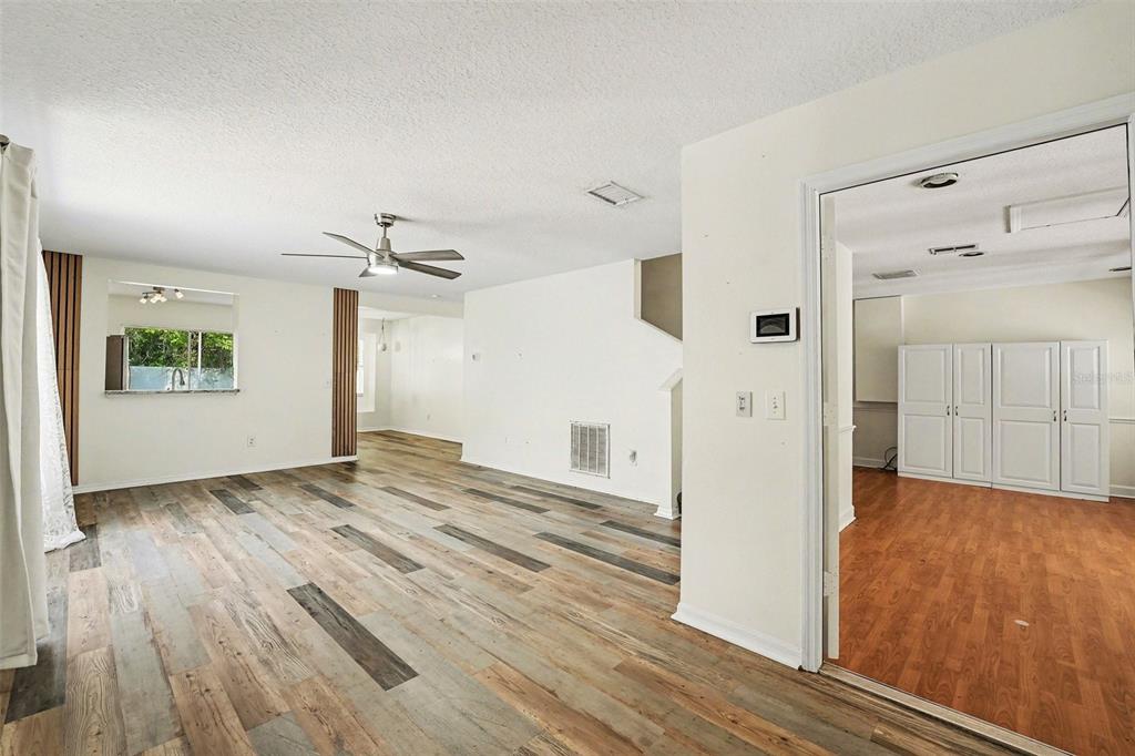 5865 Meadowpark Place Lithia, FL 33547 - Photo 8 of 27