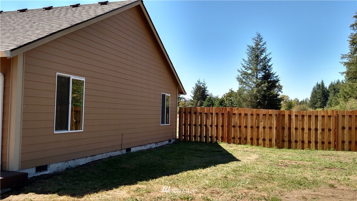13498 Morris Road Southeast Yelm, WA 98597 - Photo 4 of 19 Gallery Image 4
