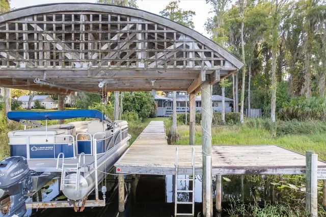 $999,000 | 25608 Devonia Street, Melrose, FL 32666