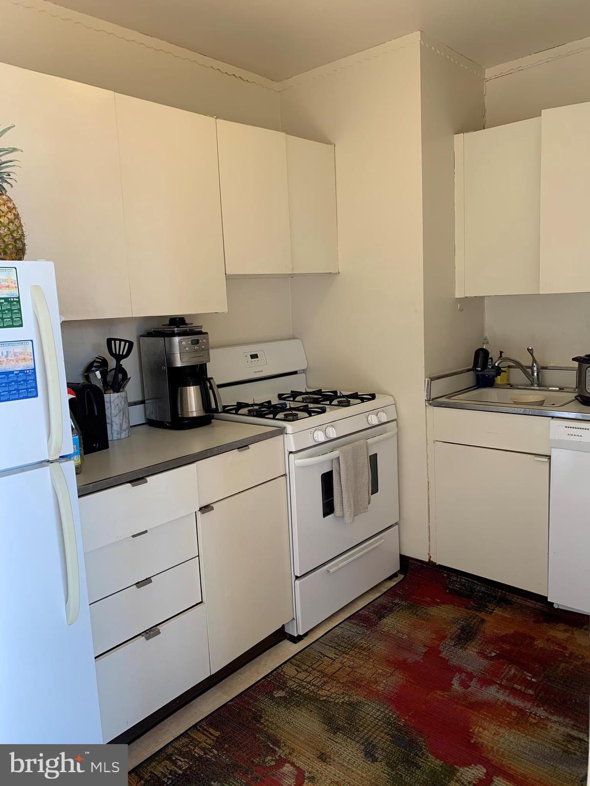 220 Locust Street, Unit 21HS Philadelphia, PA 19106 - Photo 3 of 12