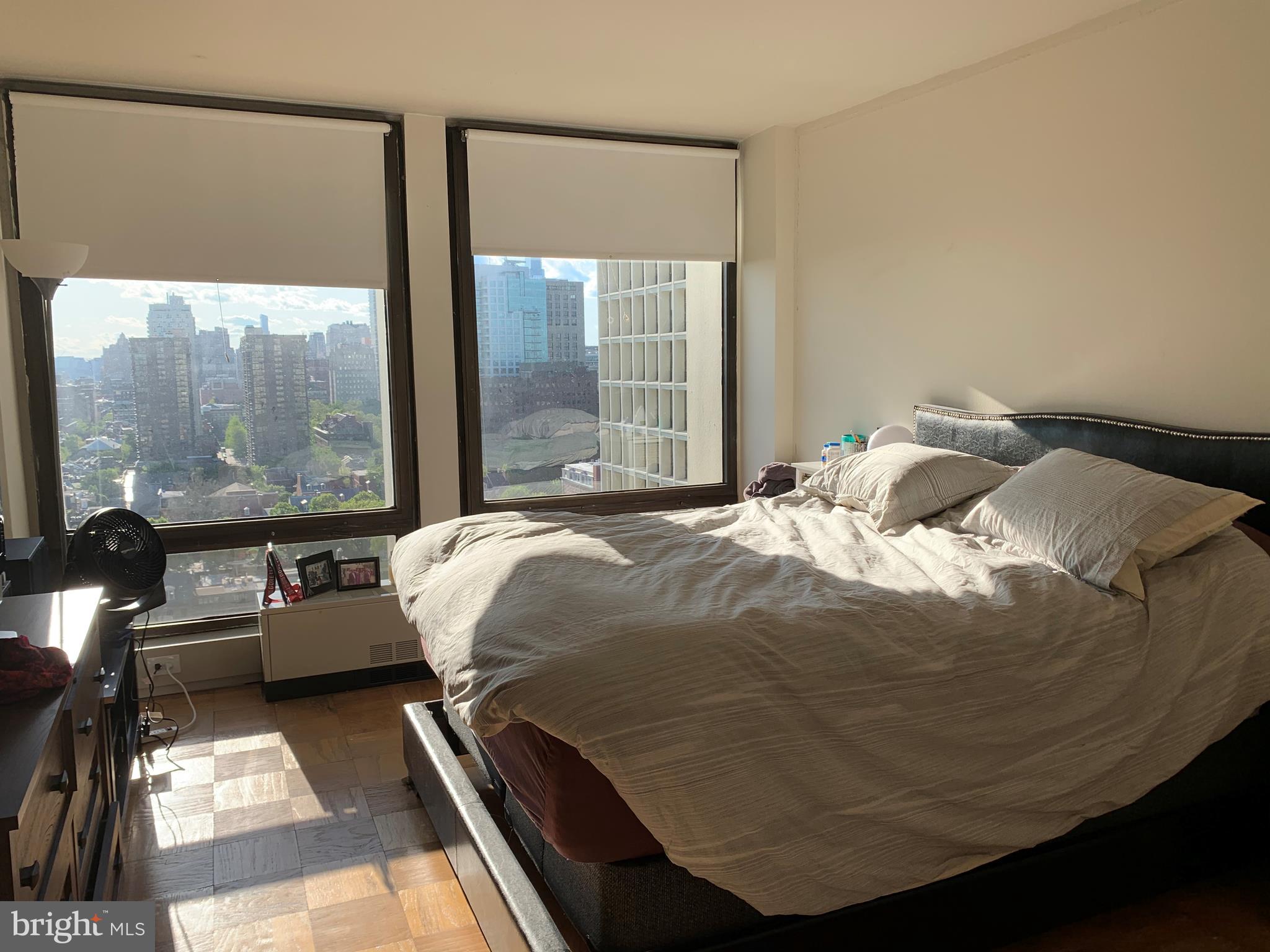 220 Locust Street, Unit 21HS Philadelphia, PA 19106 - Photo 4 of 12