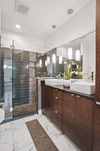 $1,299,000 | 209 Westwood Drive North, Golden Valley, MN 55422