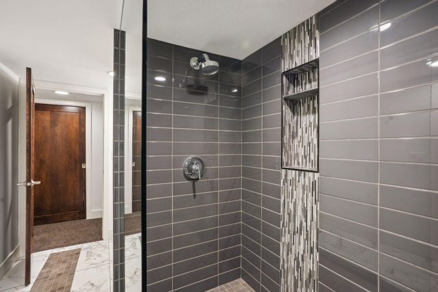 $1,299,000 | 209 Westwood Drive North, Golden Valley, MN 55422