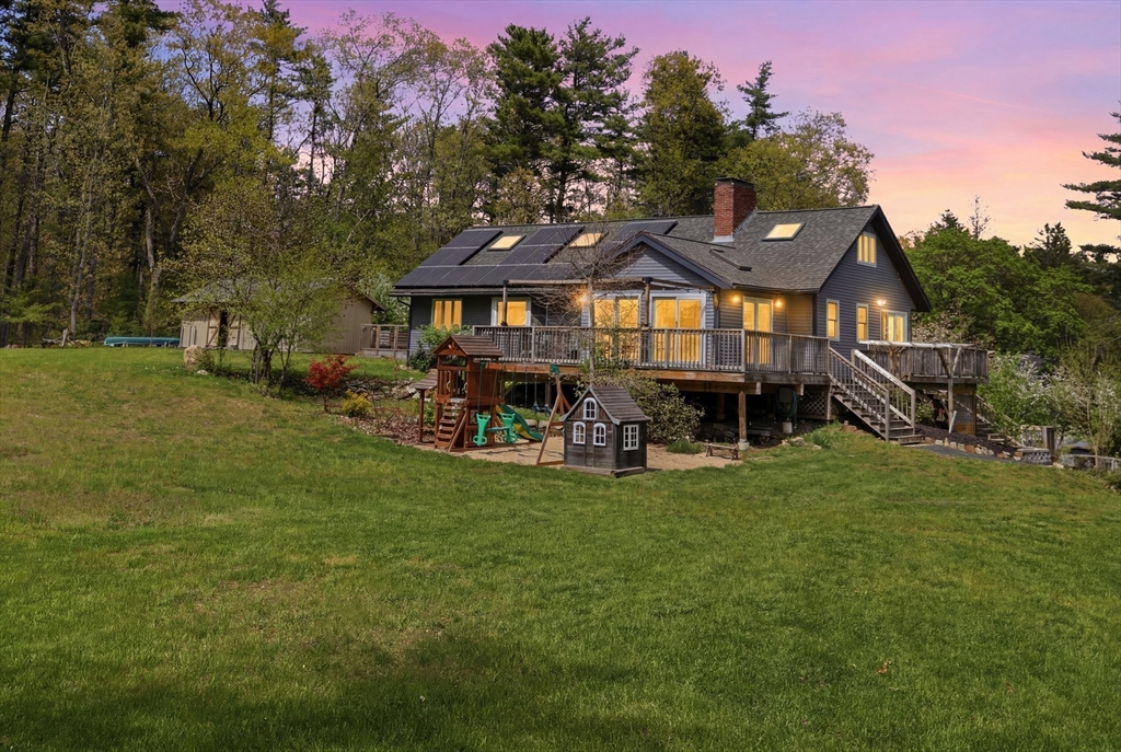 31 Chapman Road Boxford, MA 01921 - Photo 4 of 39 Gallery Image 4