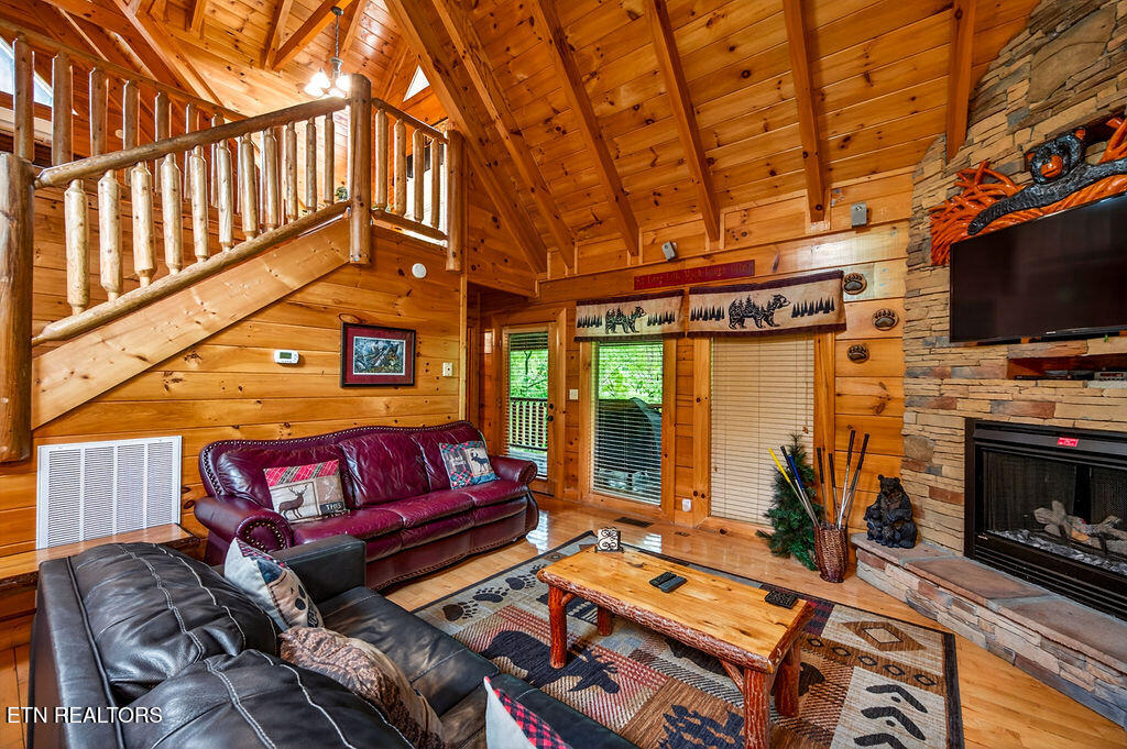 2024 Bear Haven Way Sevierville, TN 37876 - Photo 7 of 35 DSC_4138