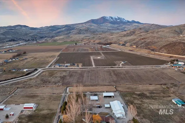 $1,088,083 | 3660 Lexington Lane, Emmett, ID 83617