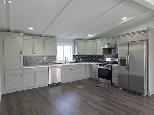 $179,000 | 13900 Southeast Highway 212, Unit 181, Clackamas, OR 97015