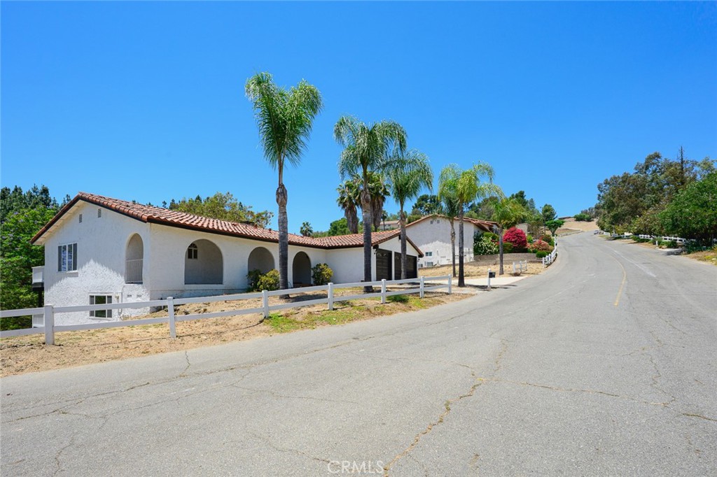 2169 Rocky View Road Diamond Bar, CA 91765 - Photo 4 of 75