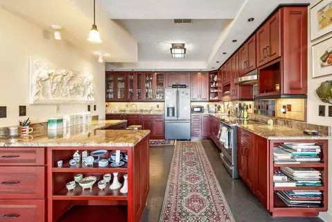$625,000 | 606 West Wisconsin Avenue, Unit 1801, Milwaukee, WI 53203