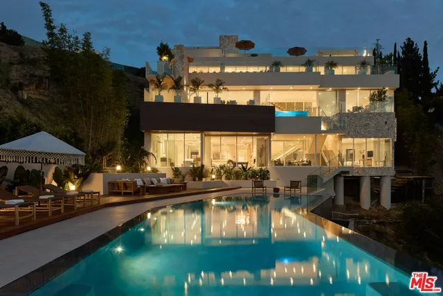 $22,500,000 | 1615 Blue Jay Way, West Hollywood, CA 90069