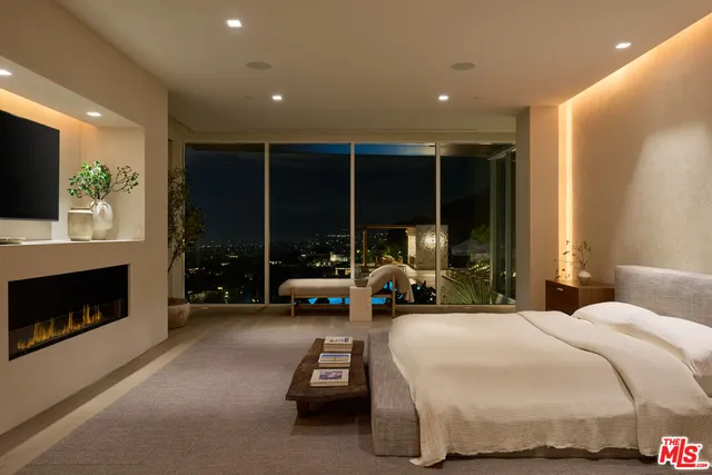 $22,500,000 | 1615 Blue Jay Way, West Hollywood, CA 90069