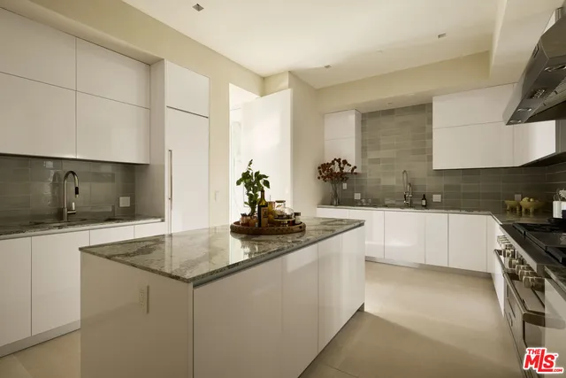 $22,500,000 | 1615 Blue Jay Way, West Hollywood, CA 90069